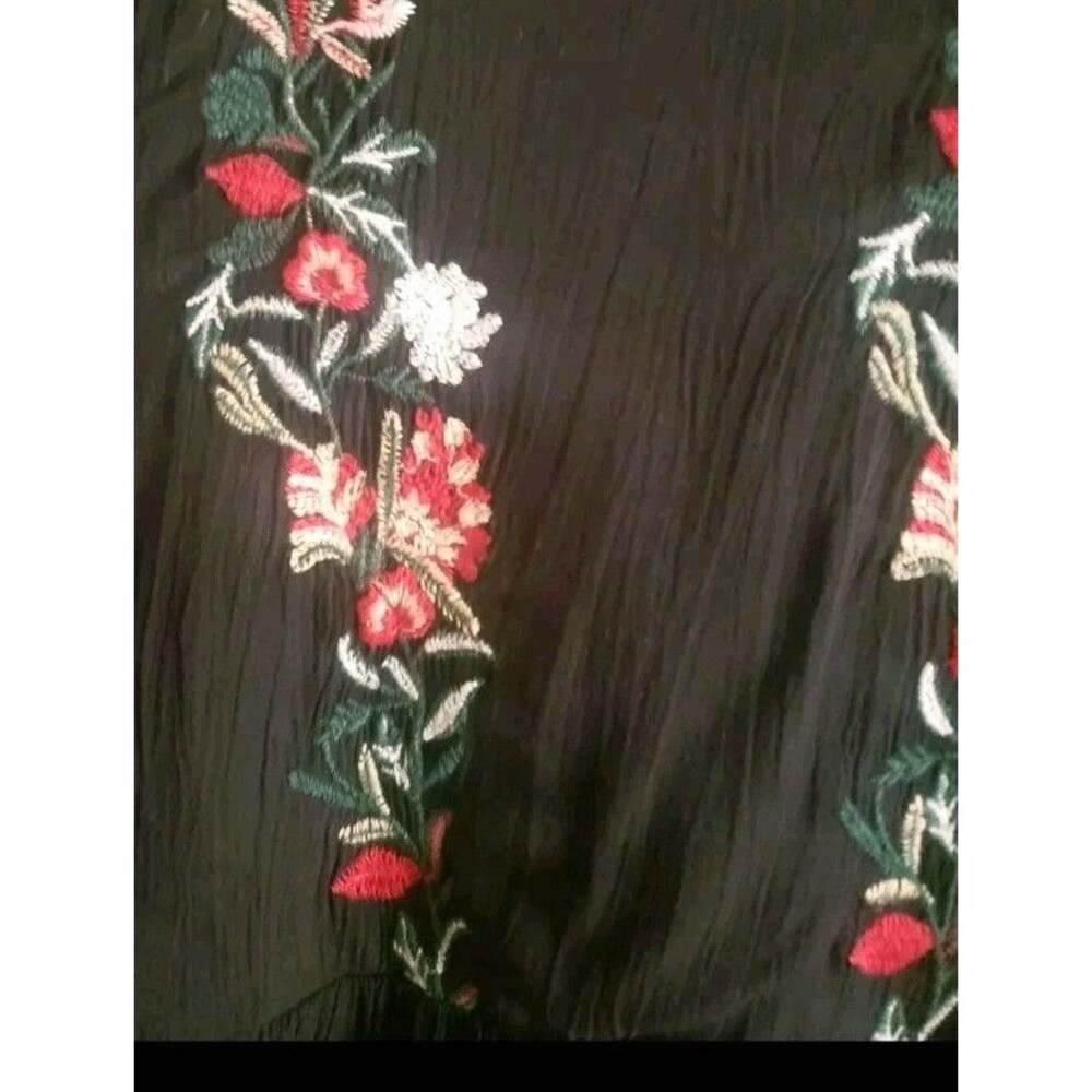 American Eagle Blouse Black  Embroidered Floral Open Back Neck Tie Size Small - Picture 4 of 7